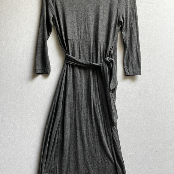 Isabella Oliver Charcoal Maternity Wrap 3/4 sleeve Dress Sz 2/ S&M - Picture 4 of 10